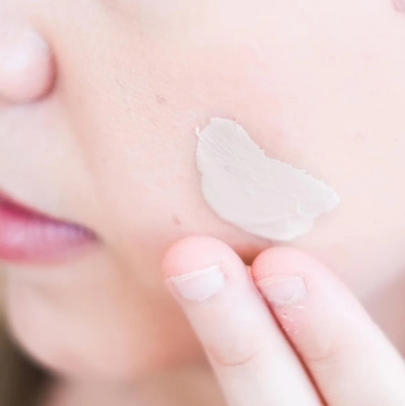 New! Beauty by Earth Tinted Sunscreen - Picture 6 of 6